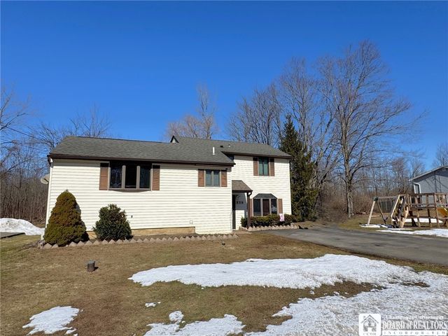 820 Beach Road, Evans, NY 14006