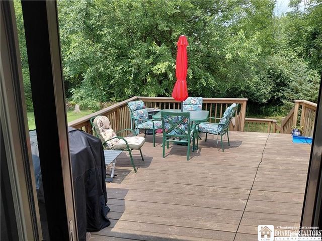 820 Beach Road, Evans, NY 14006