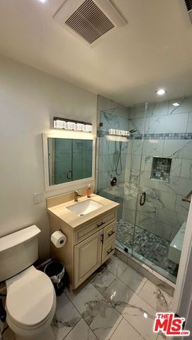 17629 Burbank Boulevard, Encino, CA 91316