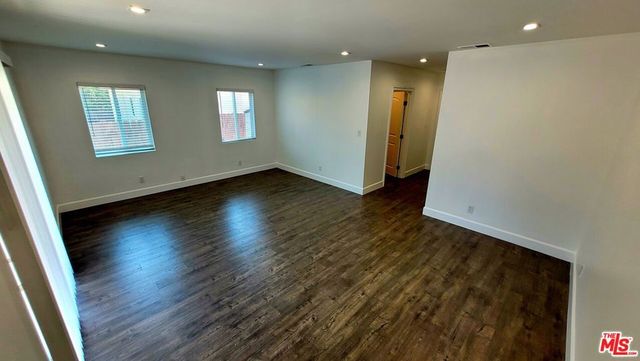 17629 Burbank Boulevard, Encino, CA 91316