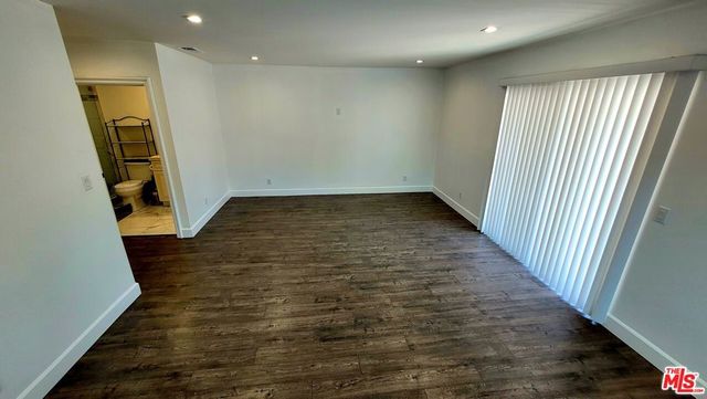 17629 Burbank Boulevard, Encino, CA 91316