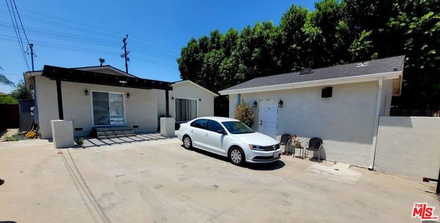 17629 Burbank Boulevard, Encino, CA 91316