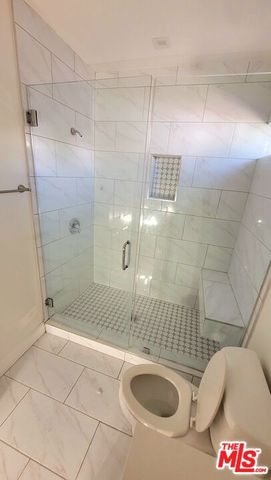 17629 Burbank Boulevard, Encino, CA 91316