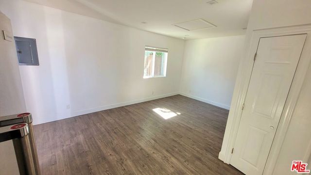 17629 Burbank Boulevard, Encino, CA 91316