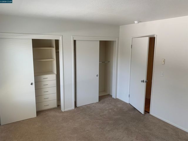 96 Lakeshore Ct, Richmond, CA 94804