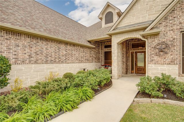 9600 Shadow Creek, Bryan, TX 77808