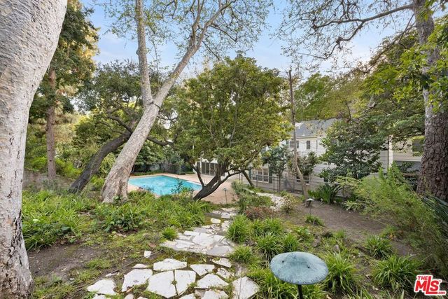 1150 Stone Canyon Road, Los Angeles, CA 90077