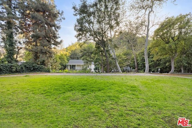 1150 Stone Canyon Road, Los Angeles, CA 90077