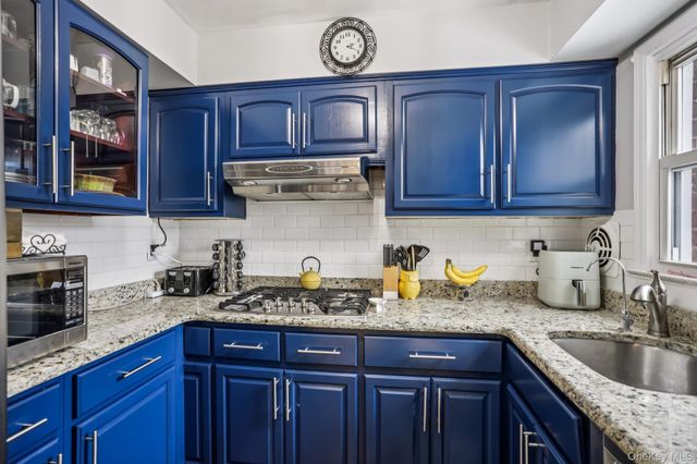 9 Oxford Court 7908, Suffern, NY 10901