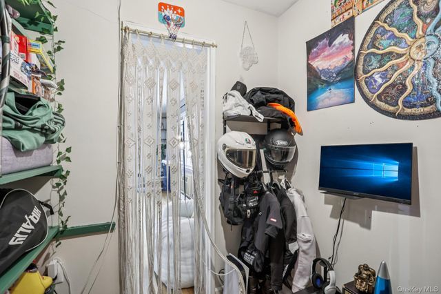 9 Oxford Court 7908, Suffern, NY 10901