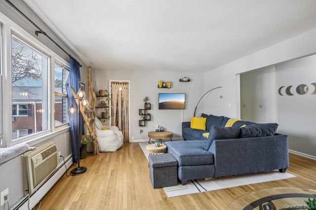 9 Oxford Court 7908, Suffern, NY 10901