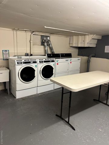 9 Oxford Court 7908, Suffern, NY 10901