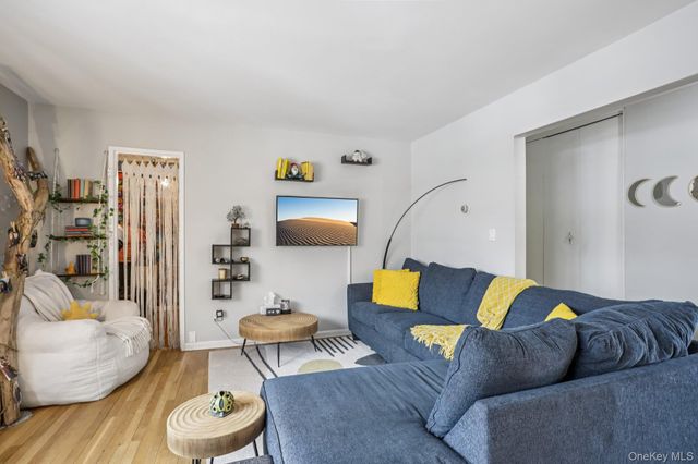 9 Oxford Court 7908, Suffern, NY 10901