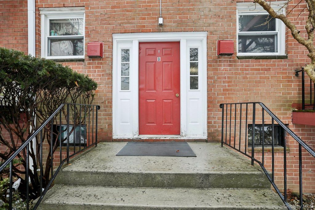 9 Oxford Court 7908, Suffern, NY 10901