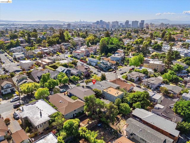 1112 E 33Rd St, Oakland, CA 94610