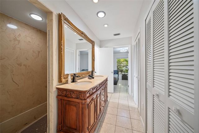 5507 BLUEJAY LANE, Tampa, FL 33625