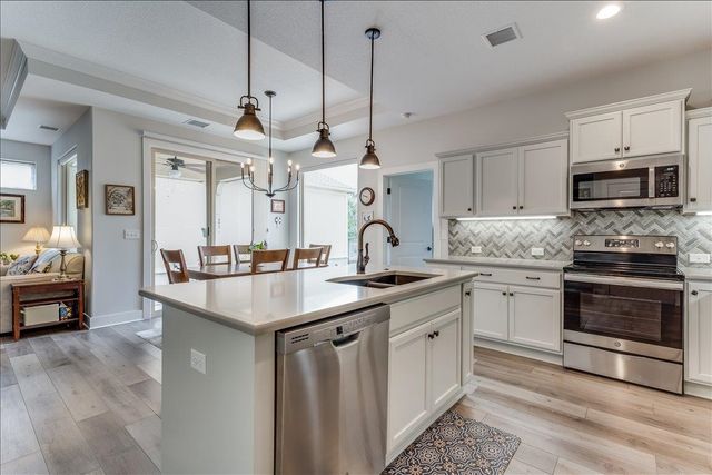 925 E Clearlake, Derby, KS 67037
