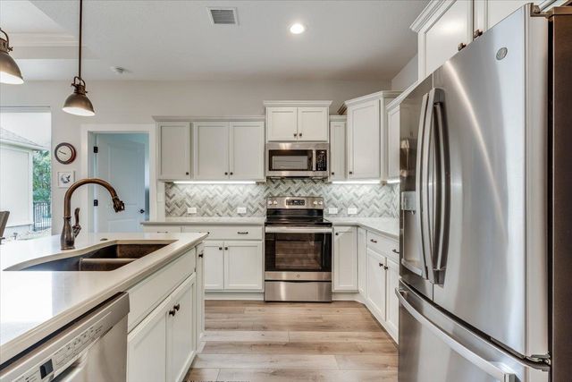 925 E Clearlake, Derby, KS 67037