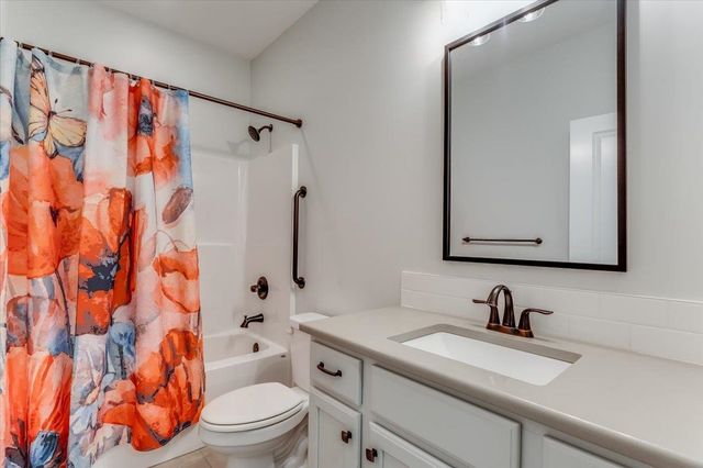 925 E Clearlake, Derby, KS 67037