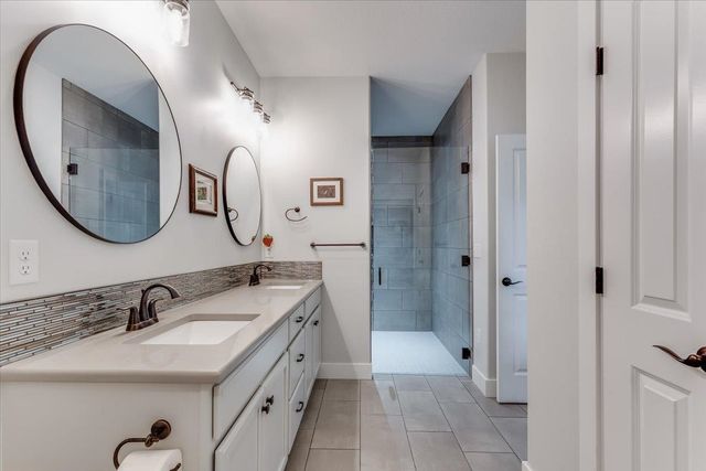 925 E Clearlake, Derby, KS 67037