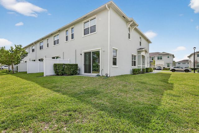 211 SE Woodbark Street, Port St. Lucie, Port St Lucie, FL 34984