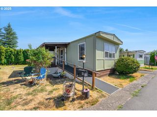 2420 Ne HEMBREE St 48, Mc Minnville, OR 97128