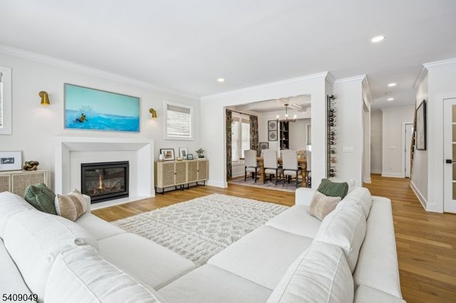 8 Fox Chase Rd, Madison Boro, NJ 07940