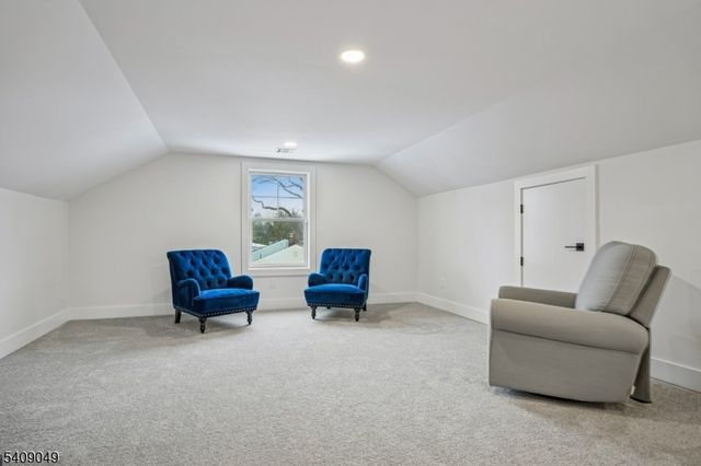 8 Fox Chase Rd, Madison Boro, NJ 07940