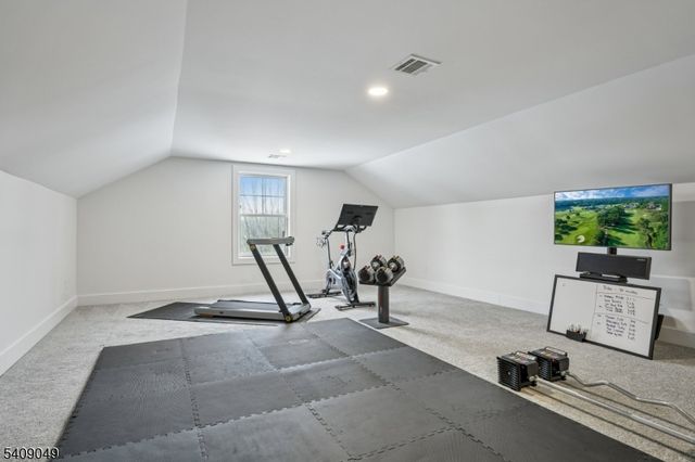 8 Fox Chase Rd, Madison Boro, NJ 07940