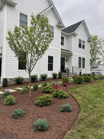 8 Fox Chase Rd, Madison Boro, NJ 07940