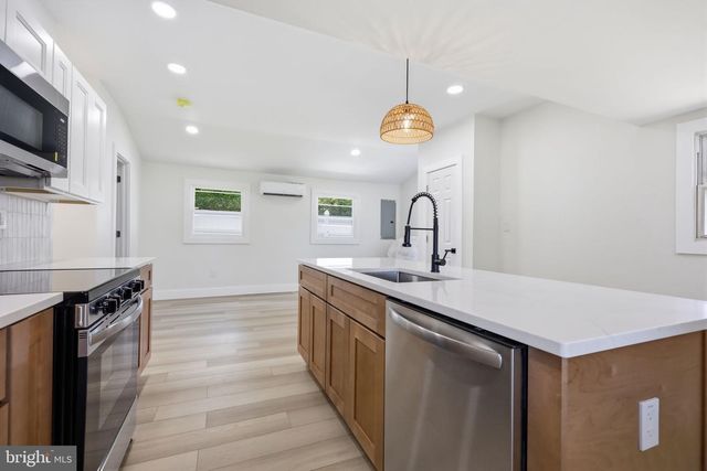 819 CENTER AVE, Collegeville, PA 19426