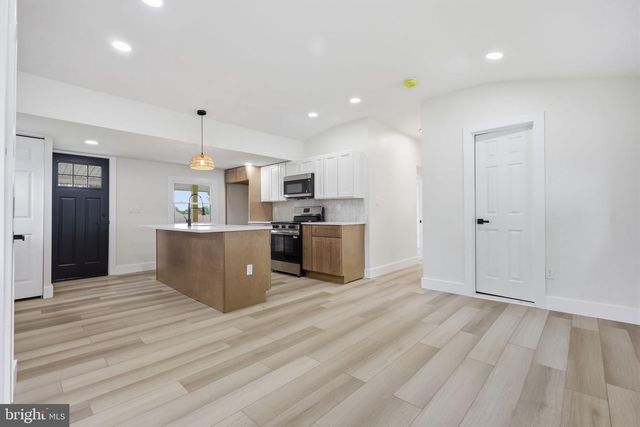 819 CENTER AVE, Collegeville, PA 19426