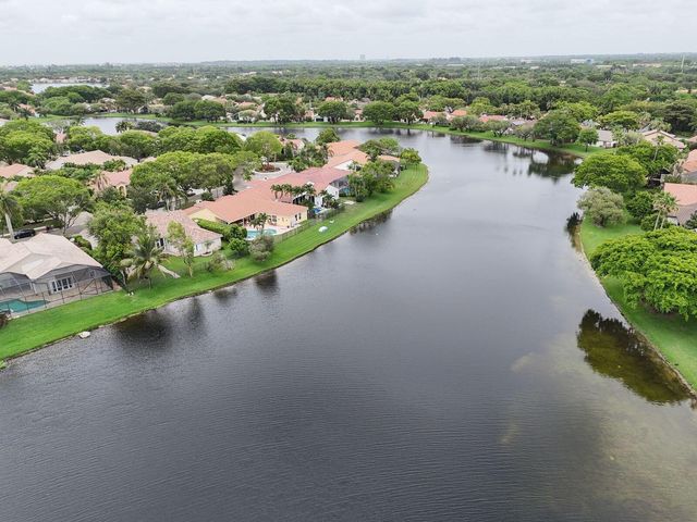 1968 Water Ridge Drive, Weston, FL 33326