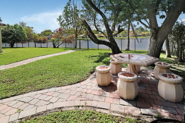 1968 Water Ridge Drive, Weston, FL 33326