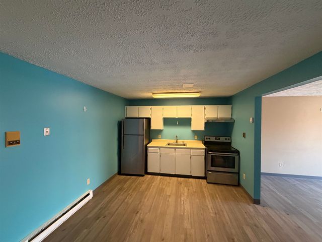 64 Dunbarton Rd Apt 2C, Manchester, NH 03102