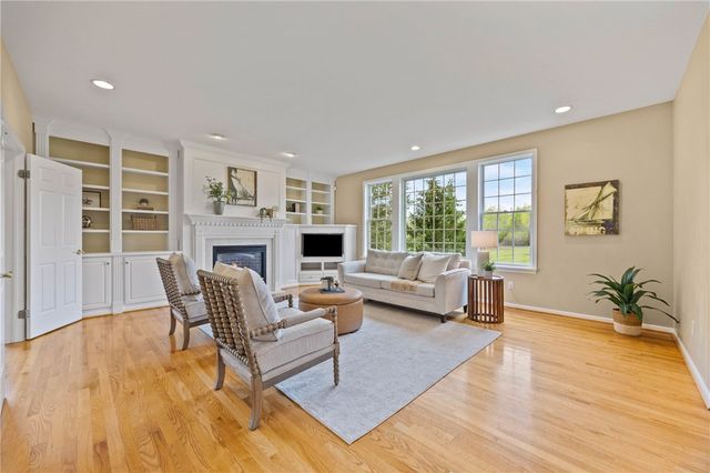 19 Delancey Court, Pittsford, NY 14534