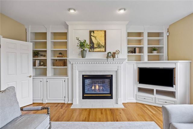 19 Delancey Court, Pittsford, NY 14534