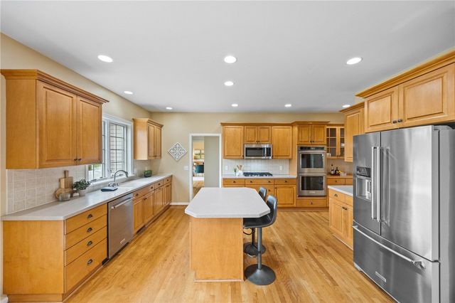 19 Delancey Court, Pittsford, NY 14534