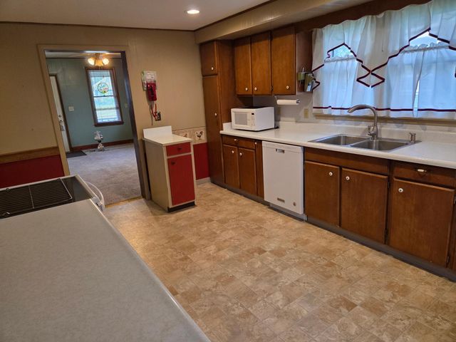 201 1st Street SE, Hayfield, MN 55940