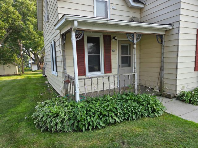 201 1st Street SE, Hayfield, MN 55940