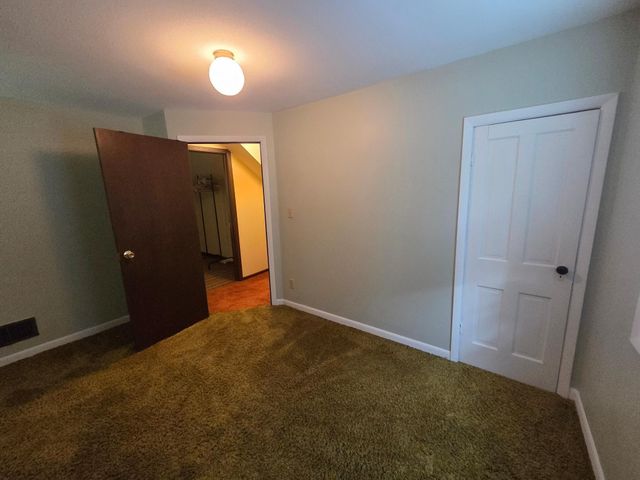 201 1st Street SE, Hayfield, MN 55940