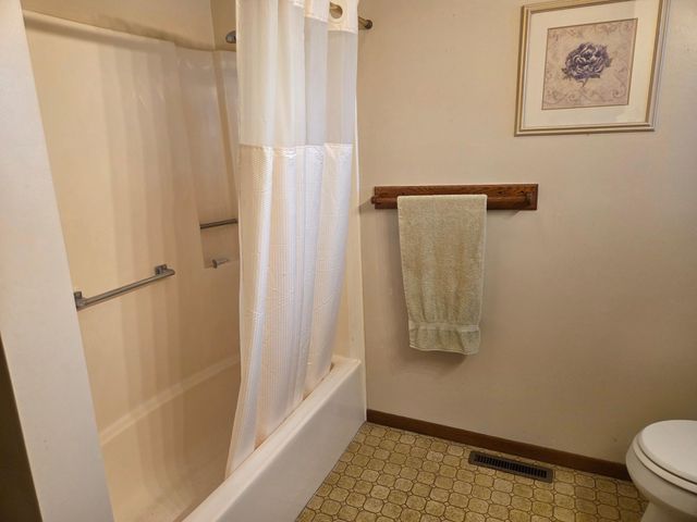 201 1st Street SE, Hayfield, MN 55940