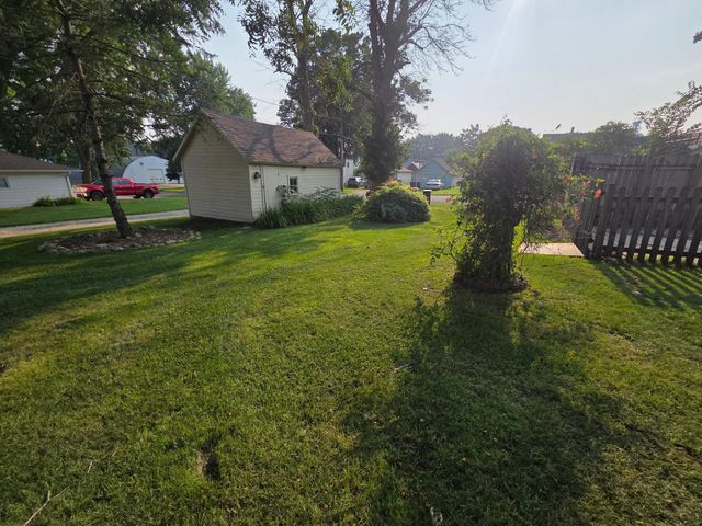 201 1st Street SE, Hayfield, MN 55940