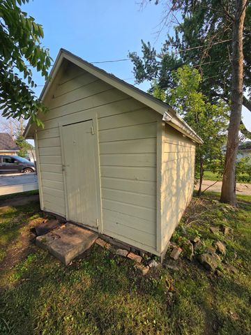 201 1st Street SE, Hayfield, MN 55940