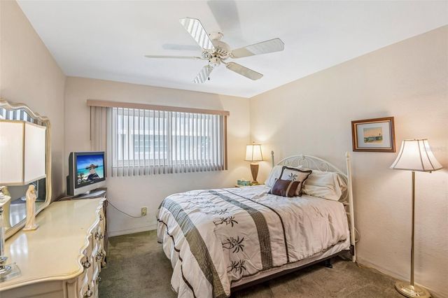 5924 5TH AVENUE N 3, St Petersburg, FL 33710
