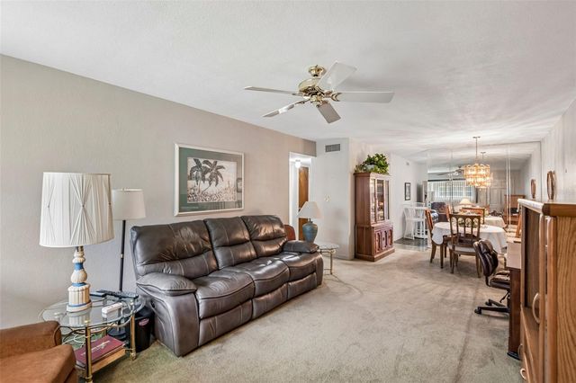 5924 5TH AVENUE N 3, St Petersburg, FL 33710