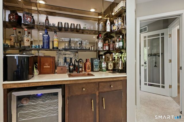 28 Strawberry Lane, Shelton, CT 06484