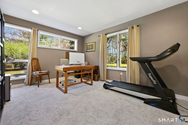 28 Strawberry Lane, Shelton, CT 06484