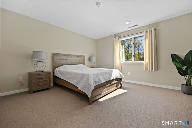 28 Strawberry Lane, Shelton, CT 06484