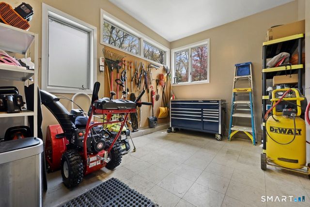 28 Strawberry Lane, Shelton, CT 06484